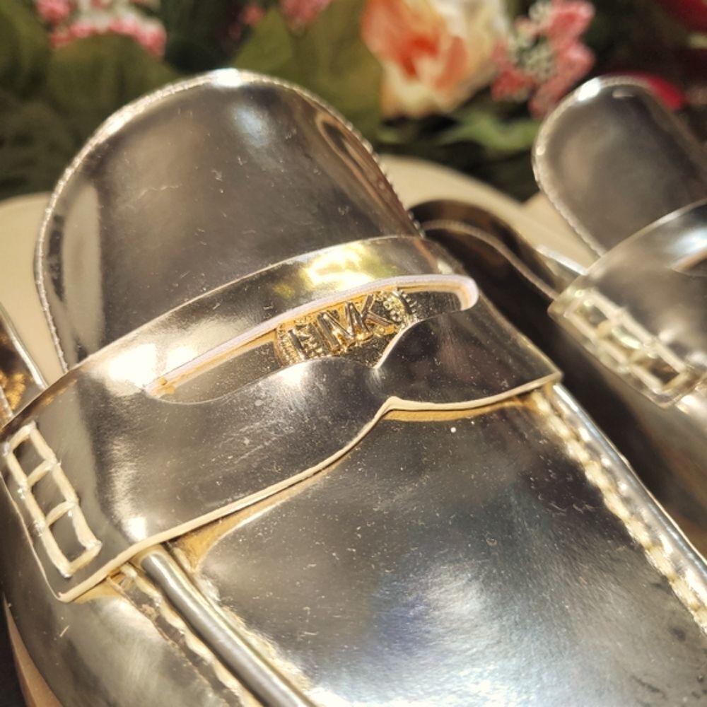 Michael Kors Eden Metallic Leather Mule New Without Box - Picture 5 of 10